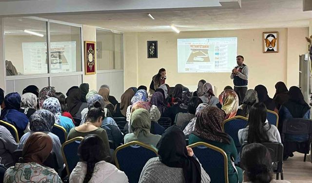 Muş'ta annelere uyuşturucuyla mücadele eğitimi verildi