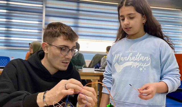 Muş'ta 'İleri Robotik' eğitimleri devam ediyor