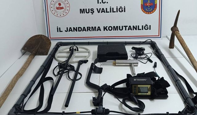 Muş'ta kaçak kazı yapan 4 kişi gözaltına alındı