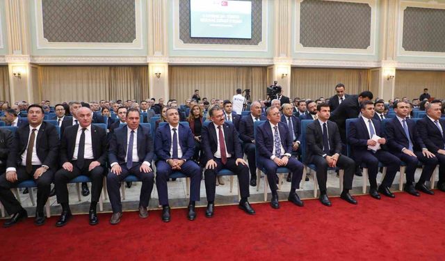 Nahçıvan'da 2. Serhat İlleri Bölgesel Ekonomi Forumu yapıldı