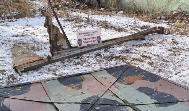 Sarıkamış'ta askeriyeden hurda malzeme çalan 2 kişi yakalandı