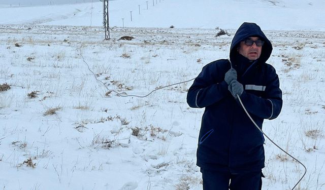 Ahlat’ta zorlu kış şartlarında kesintisiz enerji mesaisi