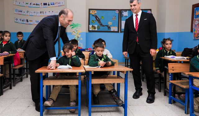 Bitlis İl Milli Eğitim Müdürü’nden Ovakışla’da Öğrencilere ve Öğretmenlere Ziyaret