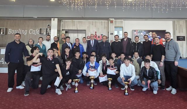 Tatvan’da Liseler Arası Bowling Yarışması sona erdi