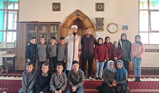Mutki’de ÇEDES kapsamında öğrencilerden cami ziyareti