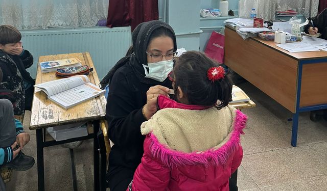 Bitlis’te 1. sınıf öğrencilerine ağız ve diş taramaları yapıldı
