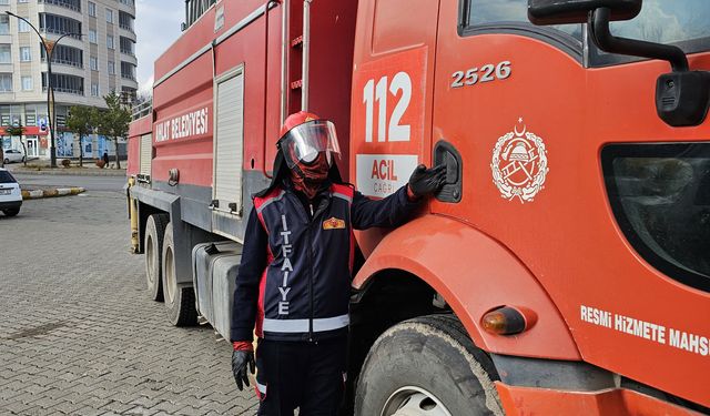 “Türk Örümcek Adam” Ahlat’ta  Yangınlara Karşı Sosyal Mesaj Verdi