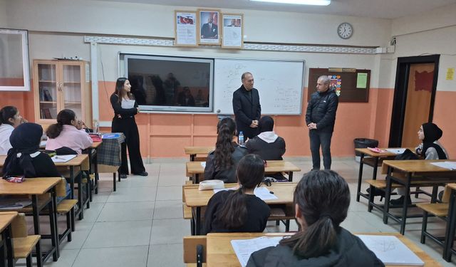Müdür Kaya’dan Güroymak Kazım Karabekir Ortaokulu’na DYK ziyareti