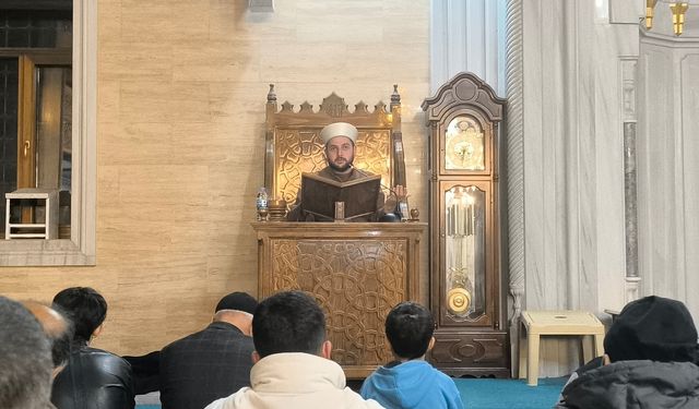 Tatvan’da Regaip Kandili Coşkuyla İdrak Edildi