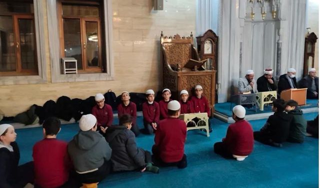 Tatvan’da Miraç Kandili programı düzenlendi