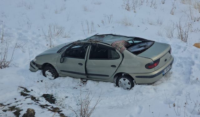 Adilcevaz’da otomobil takla attı: 5 yaralı