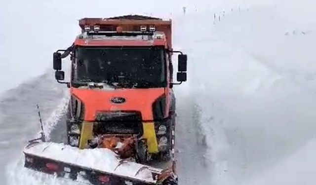 Ağrı-Kağızman kara yolunda göz gözü görmüyor