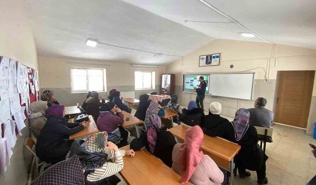 Akyaka’da anneler uyuşturucuyla mücadele konusunda bilgilendirildi