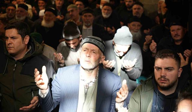 Beş asırlık 1001 Hatim geleneğinin duası yapıldı