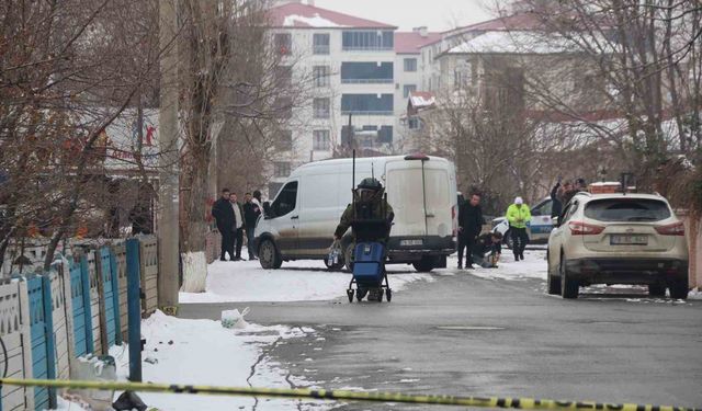 Iğdır'da şüpheli çanta paniği: İçinden çocuk kıyafetleri çıktı