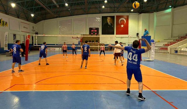 Malatya'da 2. Kurumlar Arası Voleybol Turnuvası start verdi