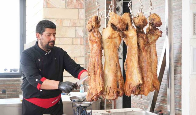 Muş büryanı hem lezzetiyle hem besleyici özelliğiyle dikkat çekiyor