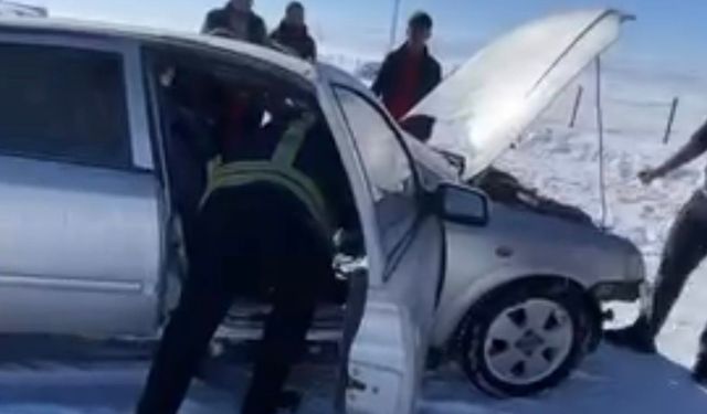 Muş’ta hareket halindeki araçta yangın