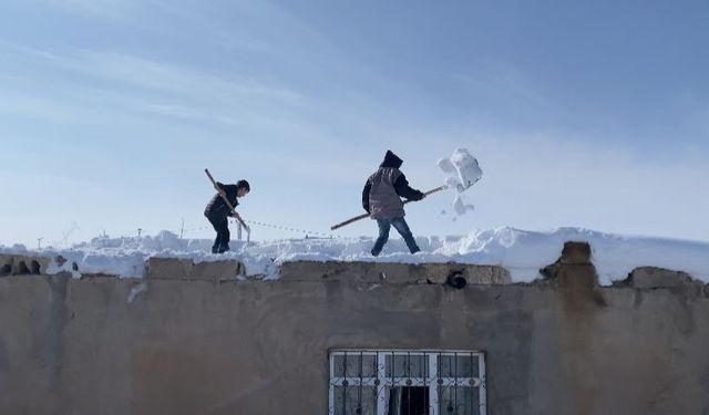 Patnos’ta zorlu kış şartlarına karşı el ele mücadele