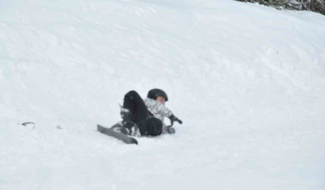 Sarıkamış kayakseverlerin gözdesi oldu