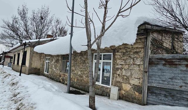 Tarihi Harputta dondurucu soğuklar etkisini devam ettiriyor