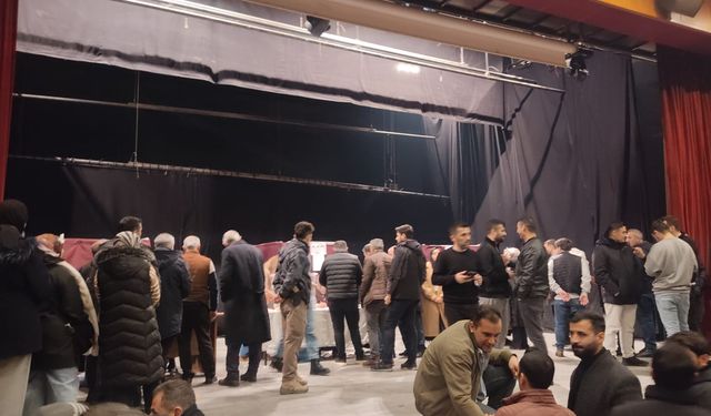 Ahlat Esnaf Odası seçiminde ilk sandık açıldı