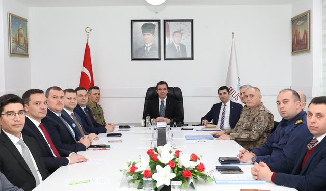 Bitlis’te Asayiş, Güvenlik ve İstihbarat Toplantısı yapıldı