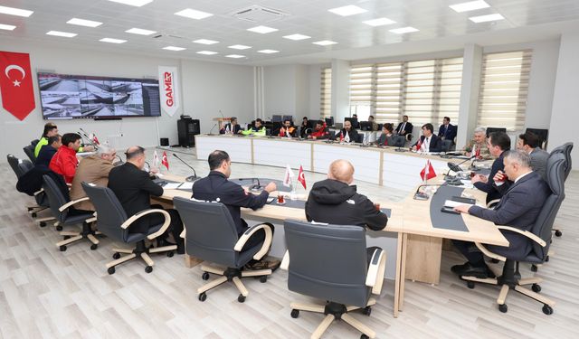 Kış Bitlis’i zorluyor: Tedbirler valilikte masaya yatırıldı