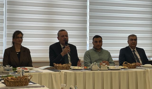 BEÜ Rektörü Elmastaş, basın mensuplarıyla bir araya geldi