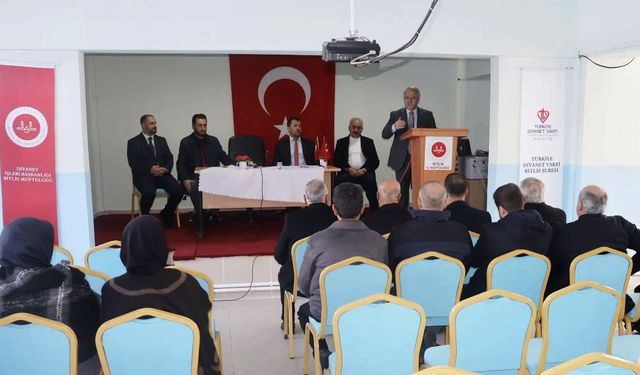 Bitlis’te umre yolcularına eğitim semineri