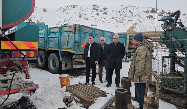 Kış Ortasında mahallenin suyu kurudu, belediye sondaj çalışması başlattı
