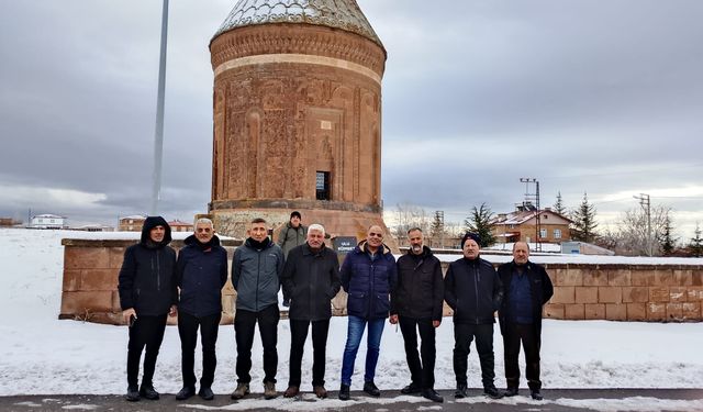 Van Gölü ve Doğa Severler Grubu güzergâhında tarihi mekânlar öne çıktı