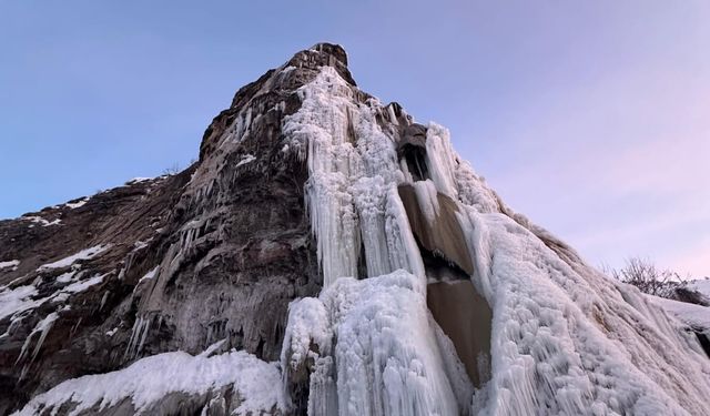 Soğuk hava Deliklitaş'ı dondurdu