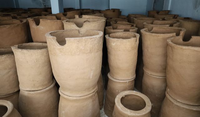 Bitlis’in kırmızı toprağı tandıra dönüşüyor