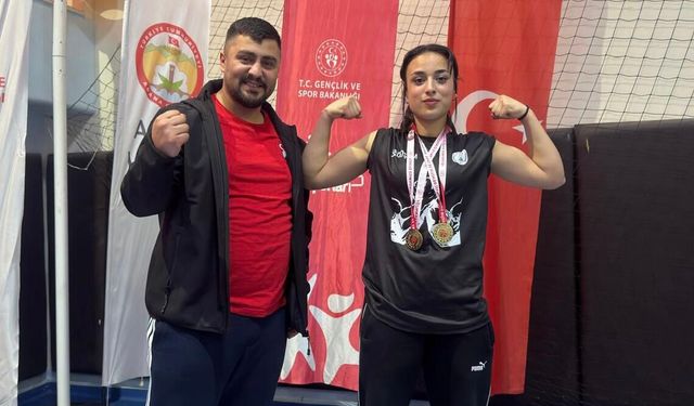 Bitlisli Öğrenciler Türkiye Bilek Güreşi Finallerinde Dereceye Girdi