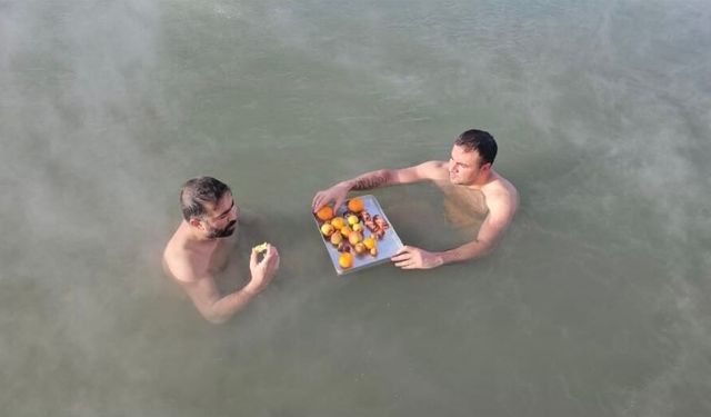 Budaklı Kaplıcasında meyve keyfi