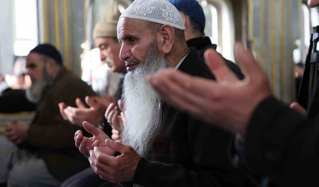 Elazığ'da depremde hayatını kaybedenler unutulmadı