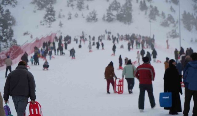 Ergan Kayak Merkezi sömestirin son gününde de yoğun ilgi gördü