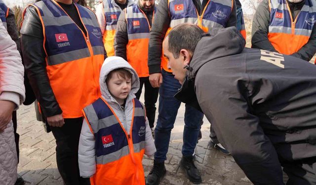 Minik AFAD Gönüllüsü Poyraz Ege, Vali Taşolar ile buluştu