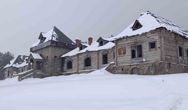 Sarıkamış’ta zamana yenilen miras: Asırlık Rus köşkü yok oluyor