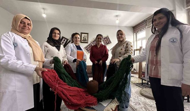 Yüksekova’da kadınların sabrı ilmek ilmek kilime dönüşüyor