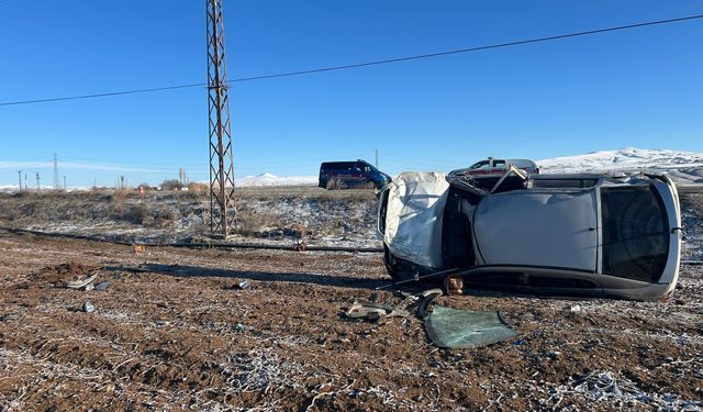 Ahlat-Bulanık yolunda kaza: 2 kişi yaralandı