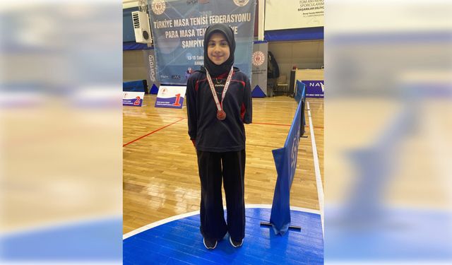 Para masa tenisi sporcusu Hiranur Korkmaz’dan Türkiye 3.lüğü