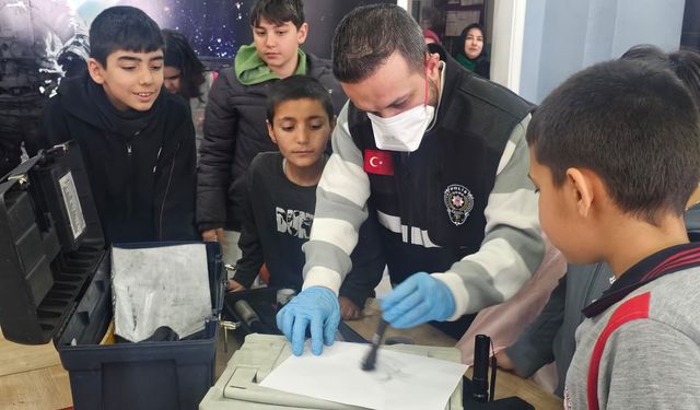 Gerçek senaryo kuruldu: Ahlat'ta gençlere olay yeri inceleme deneyimi