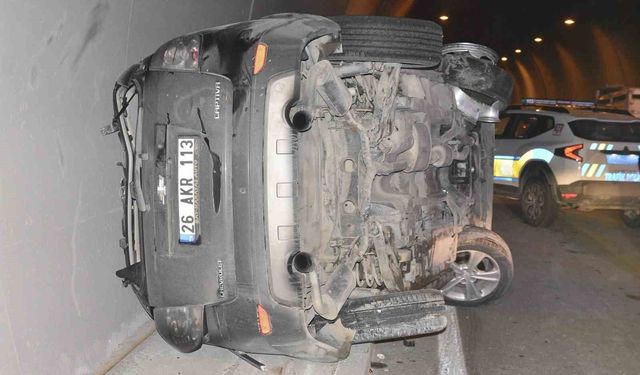 Bitlis 8 Ağustos Tünelinde kaza: 2 kişi yaralı