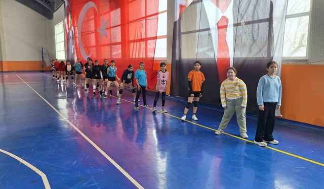 Bulanık'ta gençler sporla buluşuyor