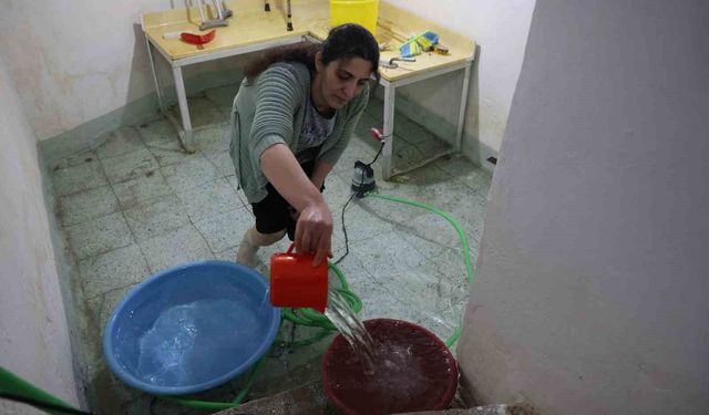 Elazığ'da yeraltı suları taştı: 40 evin bodrumunu su bastı