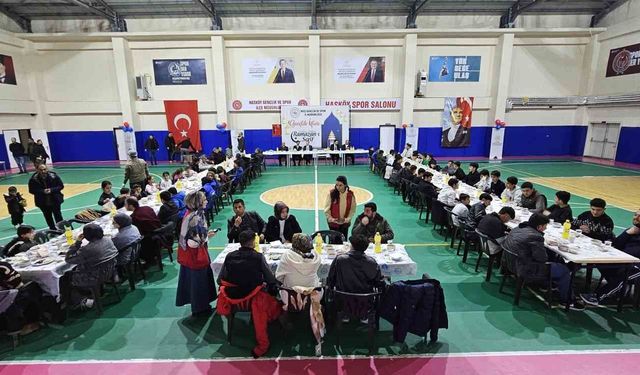 Hasköy'de gençler iftar programında bir araya geldi