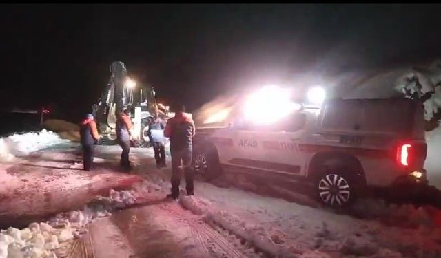 Kayıp aramasına giden AFAD ekipleri Hasköy’de fırtına nedeniyle mahsur kaldı