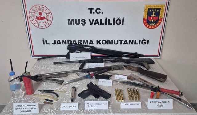 Muş'ta silah ve uyuşturucu operasyonunda 2 kişi gözaltına alındı
